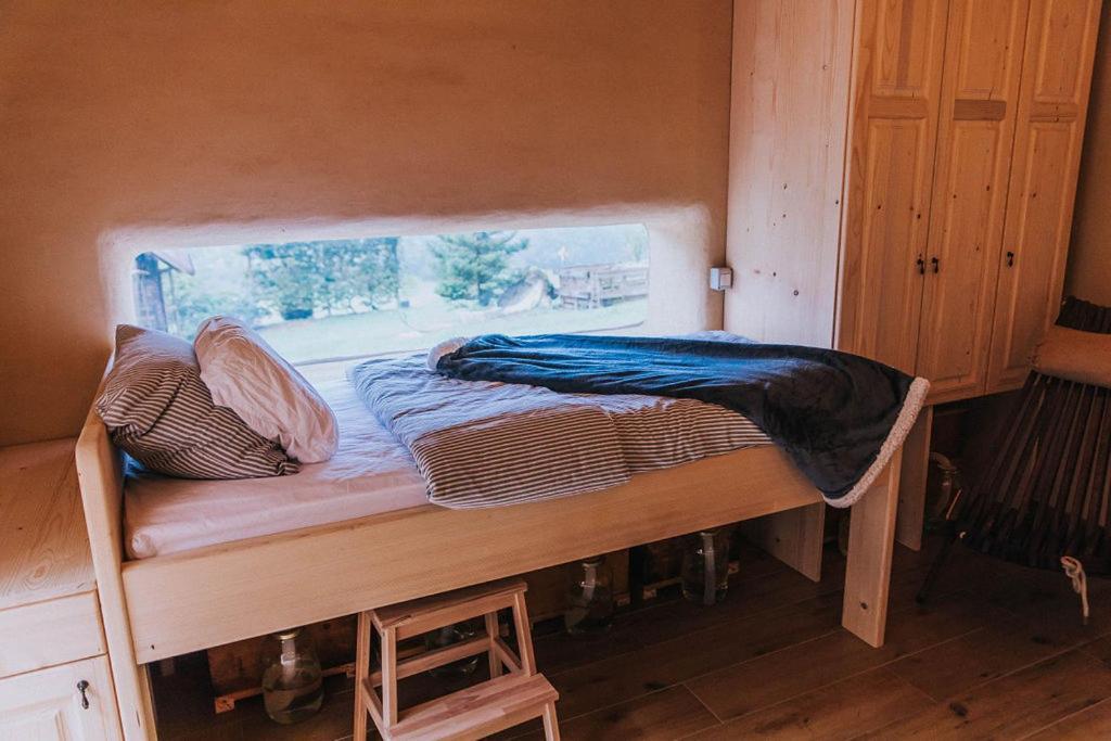 Sleeping With Bees - Tourist Farm Muha Apartment Grosuplje Exterior foto