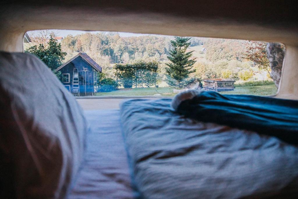 Sleeping With Bees - Tourist Farm Muha Apartment Grosuplje Exterior foto