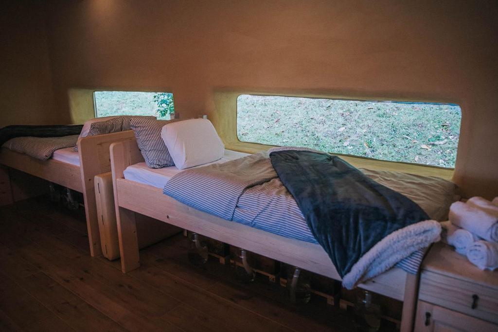 Sleeping With Bees - Tourist Farm Muha Apartment Grosuplje Exterior foto